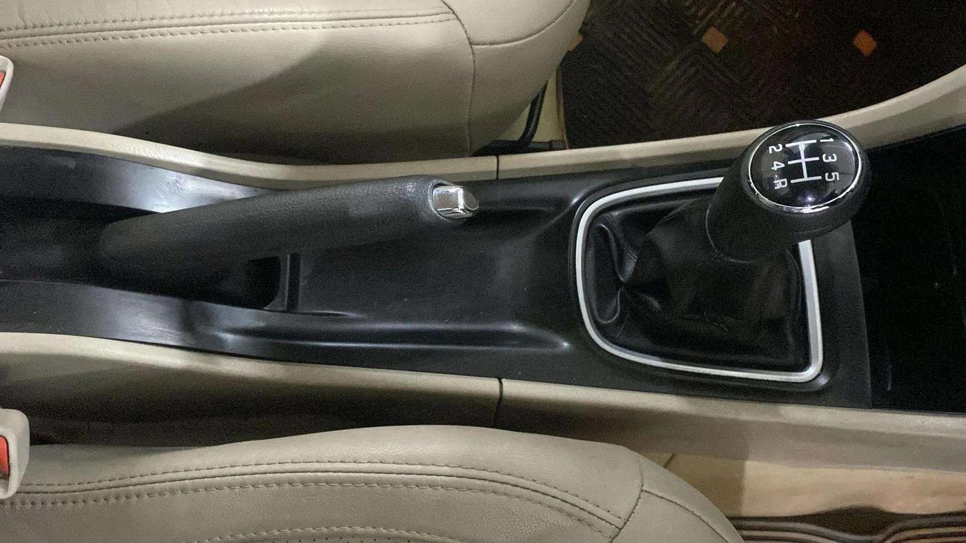2017 Maruti Ciaz ALPHA 1.4 PETROL, Petrol, Manual, 32,225 km, Gear Lever