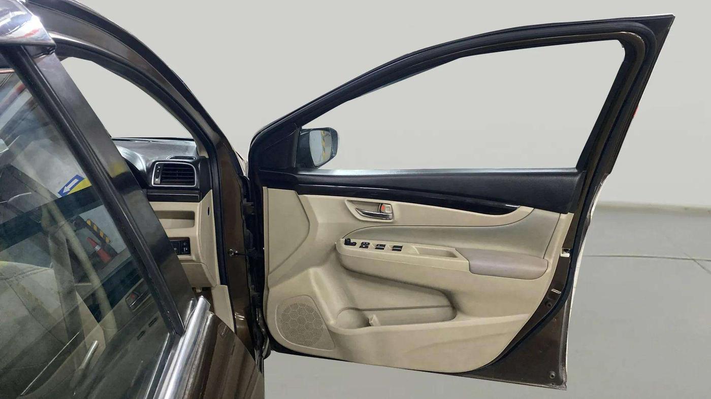 2017 Maruti Ciaz ALPHA 1.4 PETROL, Petrol, Manual, 32,225 km, RHS Front Door