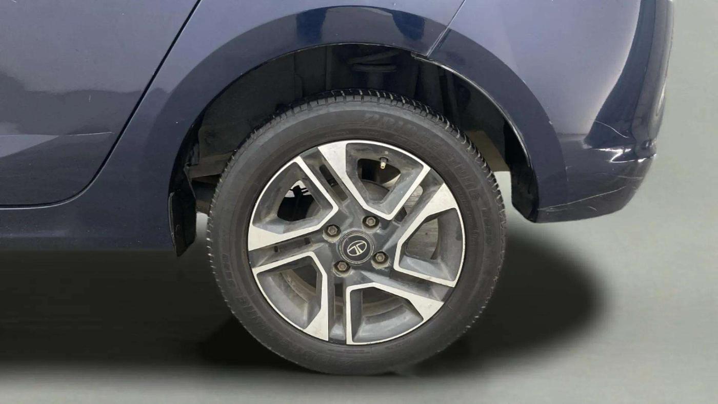 2020 Tata TIGOR XZA PLUS PETROL, Petrol, Automatic, 27,756 km, Left Rear Wheel
