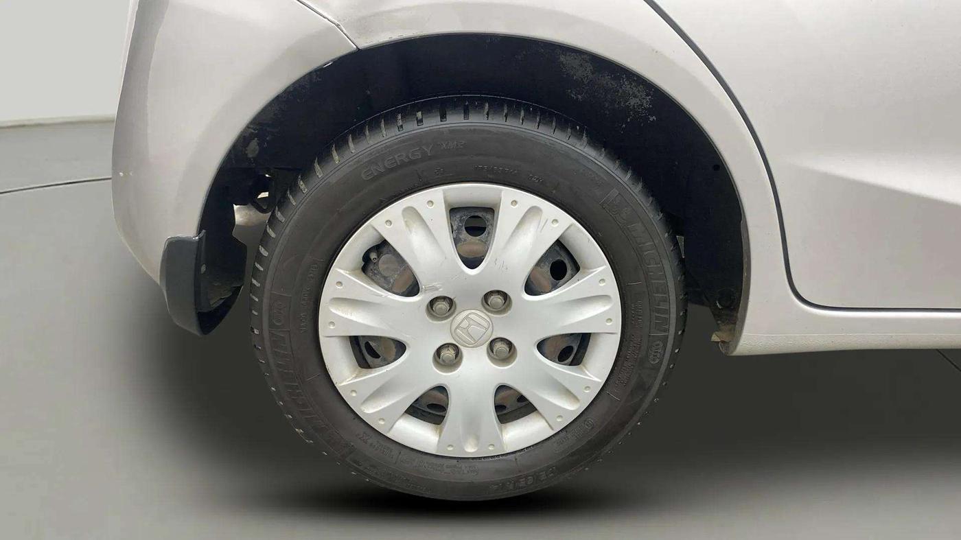 2014 Honda Brio S MT, Petrol, Manual, 78,619 km, Right Rear Wheel