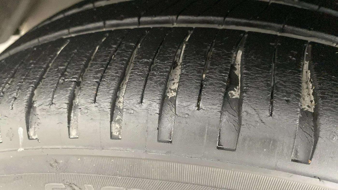 2014 Honda Brio S MT, Petrol, Manual, 78,619 km, Left Front Tyre Tread