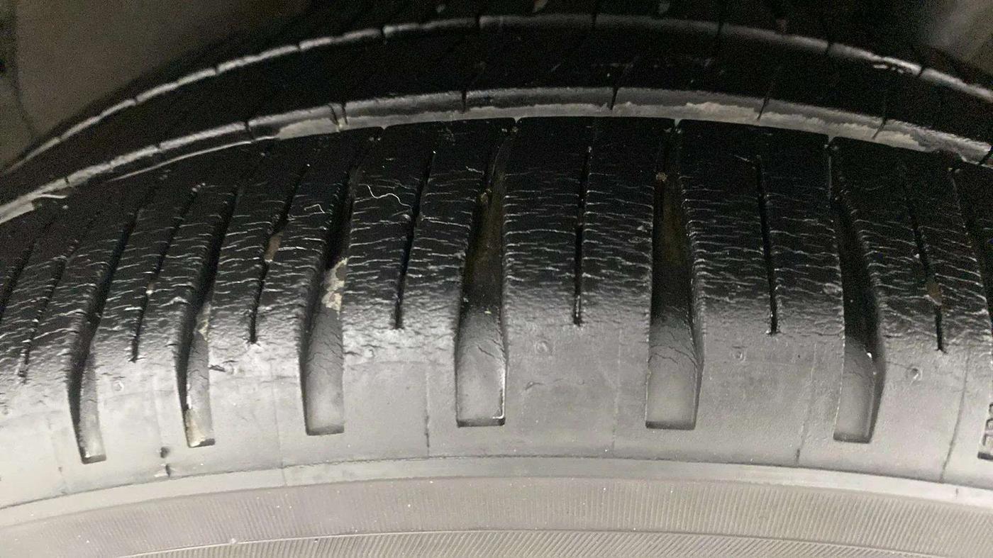 2014 Honda Brio S MT, Petrol, Manual, 78,619 km, Left Rear Tyre Tread
