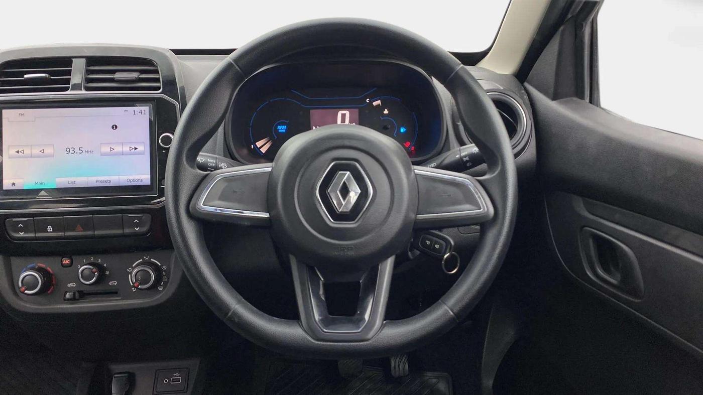 2022 Renault Kwid RXT 1.0 AMT, Petrol, Automatic, 51,177 km, Steering Wheel Close Up