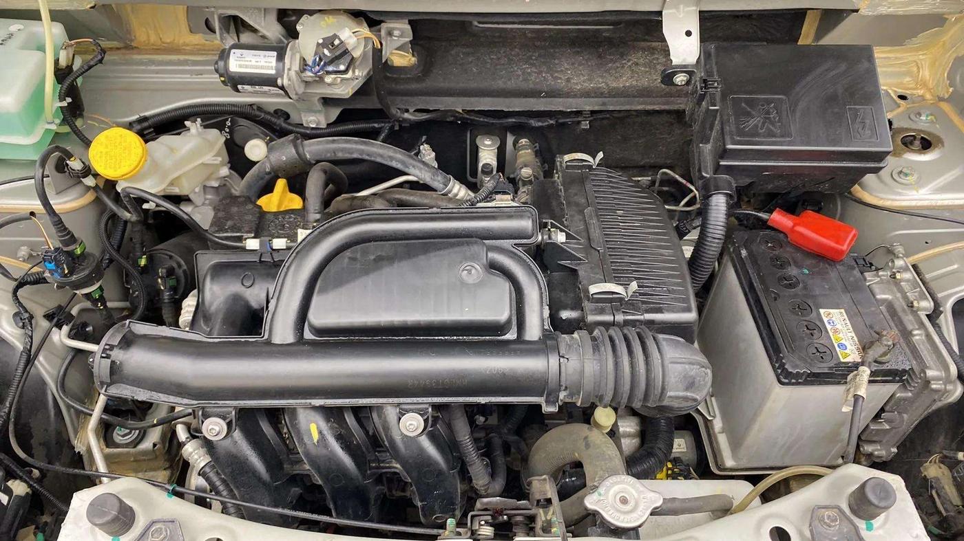 2022 Renault Kwid RXT 1.0 AMT, Petrol, Automatic, 51,177 km, Engine View