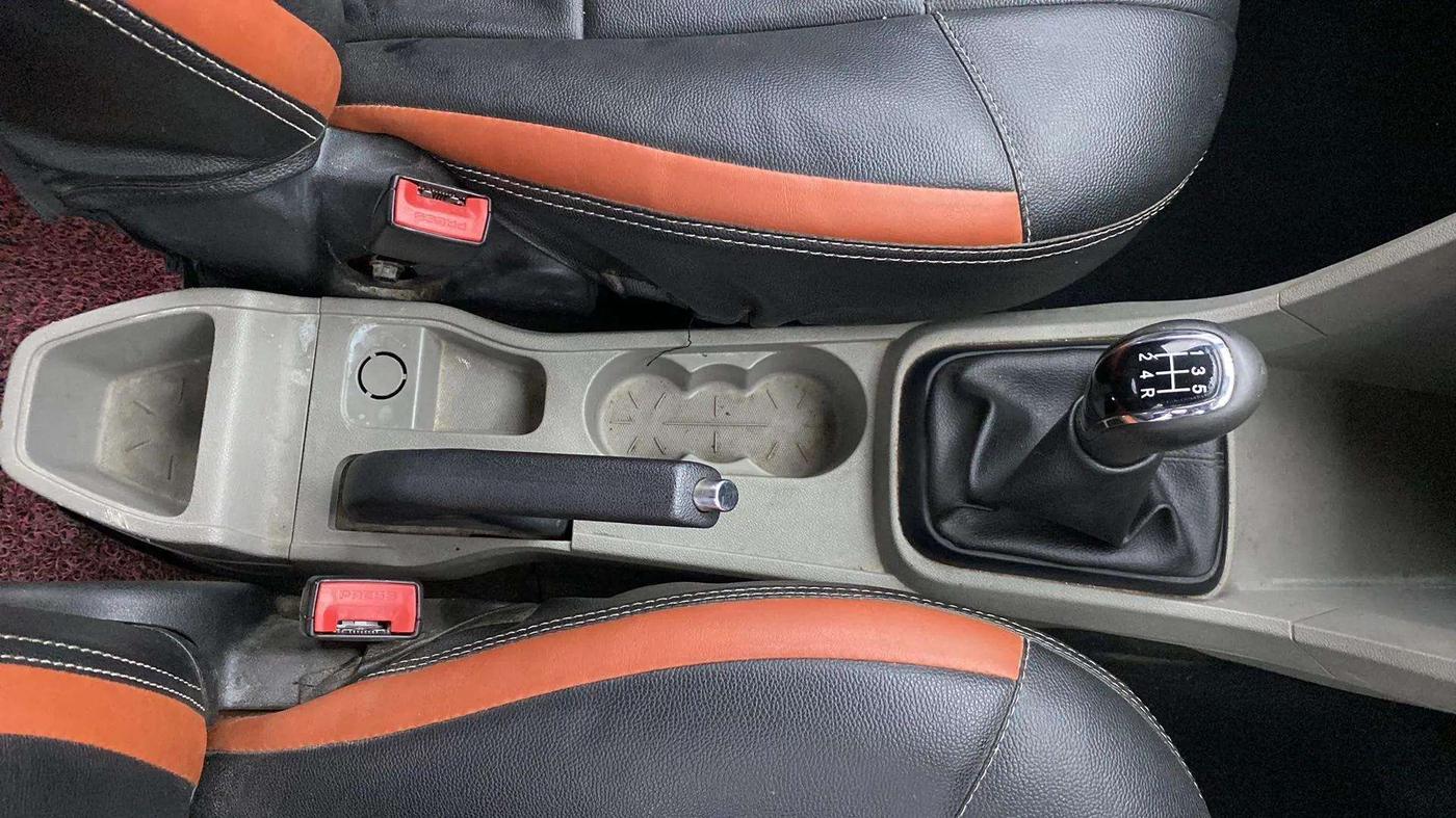 2018 Tata Tiago XE PETROL, Petrol, Manual, 21,433 km, Gear Lever