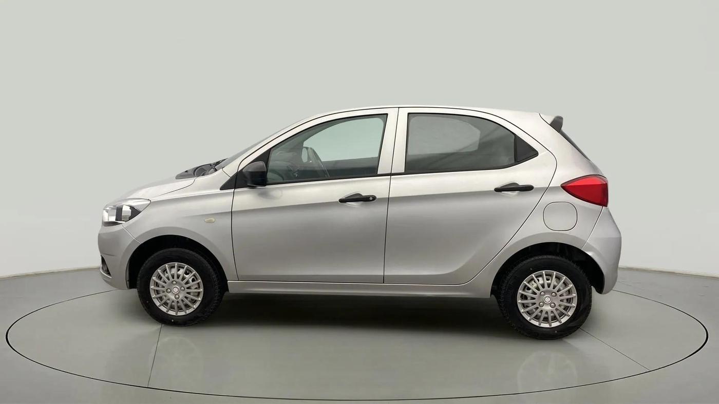 2018 Tata Tiago XE PETROL, Petrol, Manual, 21,433 km, Left Side
