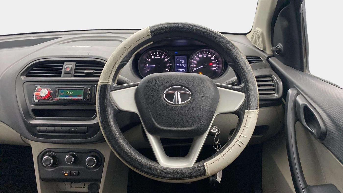 2018 Tata Tiago XE PETROL, Petrol, Manual, 21,433 km, Steering Wheel Close Up