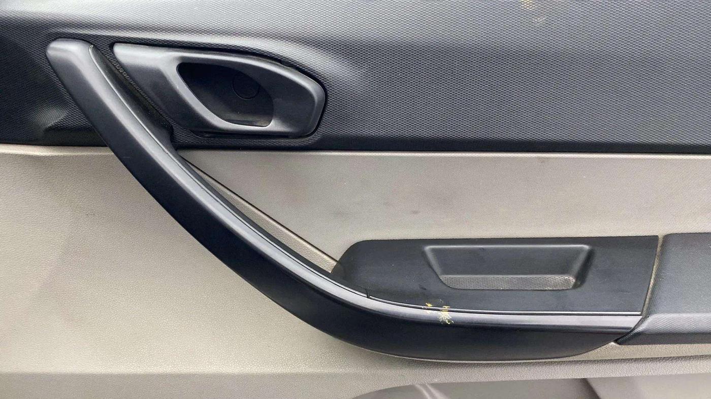 2018 Tata Tiago XE PETROL, Petrol, Manual, 21,433 km, Driver Side Door Panels Control