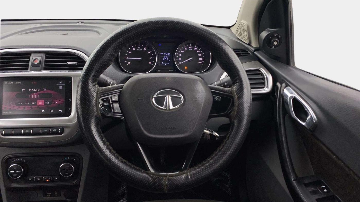 2018 Tata TIGOR XZ PLUS PETROL, Petrol, Manual, 94,833 km, Steering Wheel Close Up