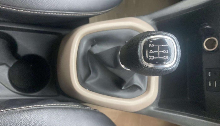 2019 Hyundai Grand i10 ASTA 1.2 KAPPA VTVT, Petrol, Manual, 56,006 km, Gear Lever