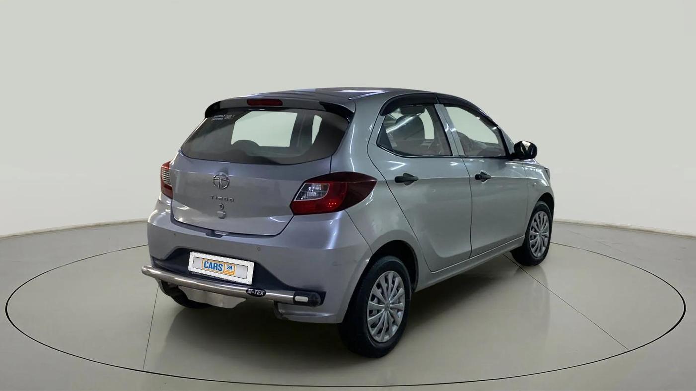2020 Tata Tiago XE PETROL, Petrol, Manual, 28,683 km, Right Back Diagonal