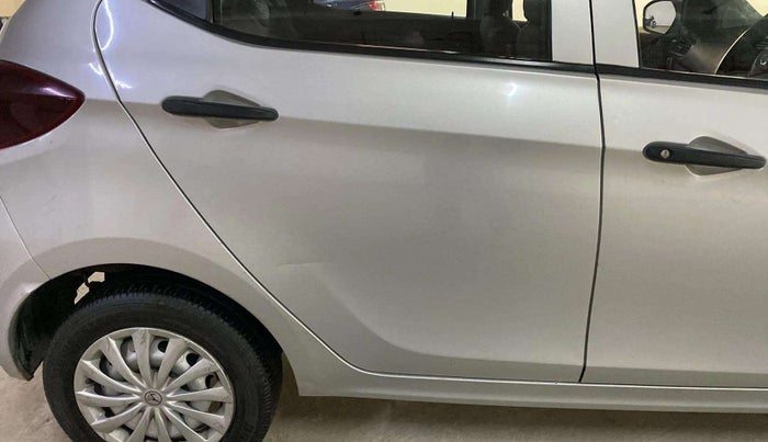 2020 Tata Tiago XE PETROL, Petrol, Manual, 29,515 km, Right rear door - Minor scratches