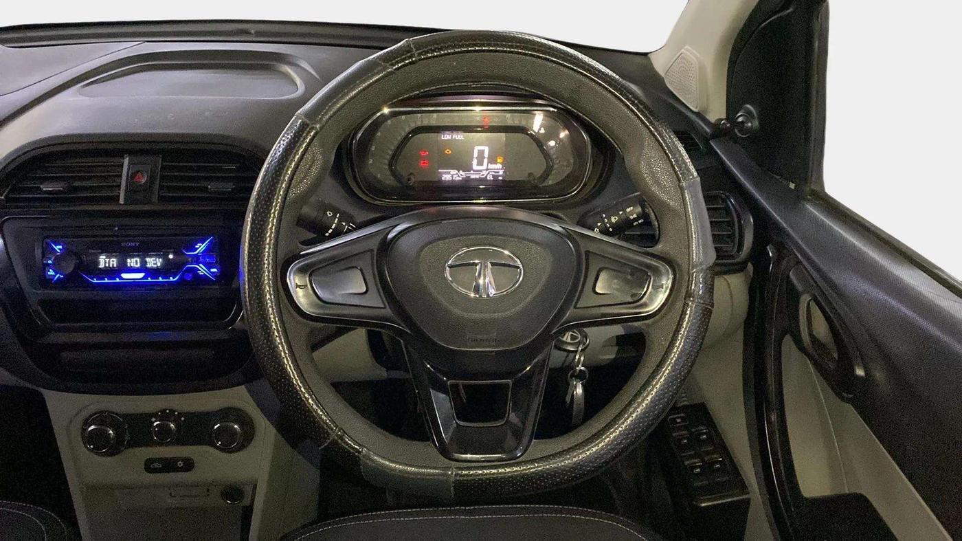 2020 Tata Tiago XE PETROL, Petrol, Manual, 28,683 km, Steering Wheel Close Up