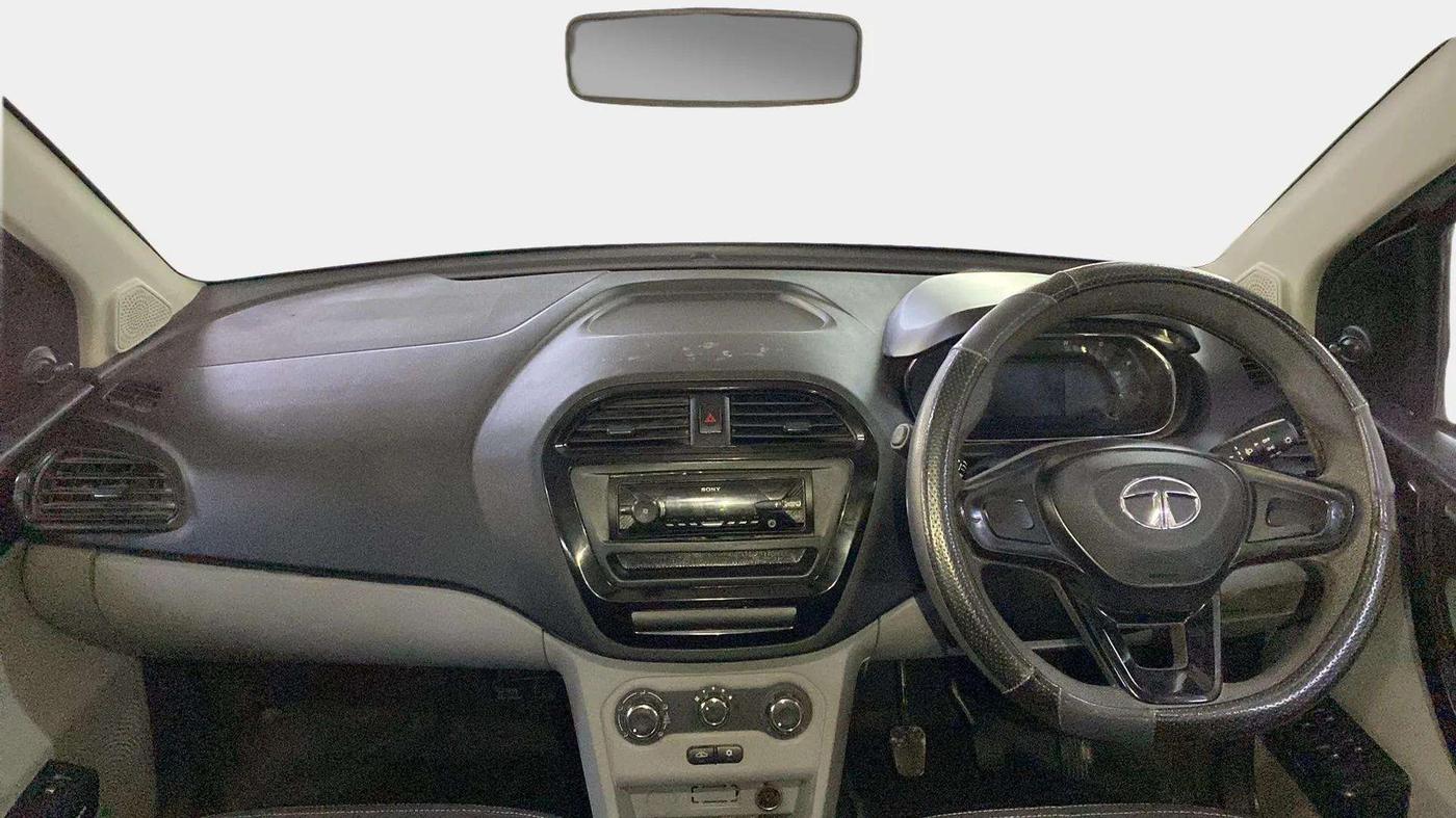 2020 Tata Tiago XE PETROL, Petrol, Manual, 28,683 km, Dashboard