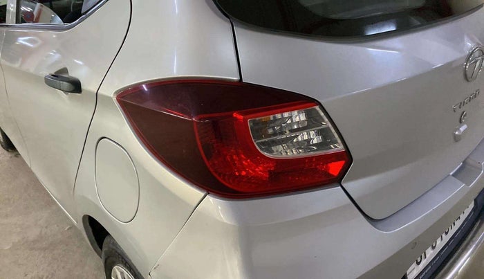 2020 Tata Tiago XE PETROL, Petrol, Manual, 29,515 km, Left tail light - < 2 inches,no. = 2