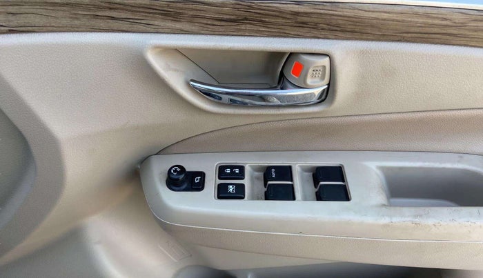 2021 Maruti Ciaz ALPHA 1.5 SHVS PETROL, Petrol, Manual, 60,645 km, Driver Side Door Panels Control