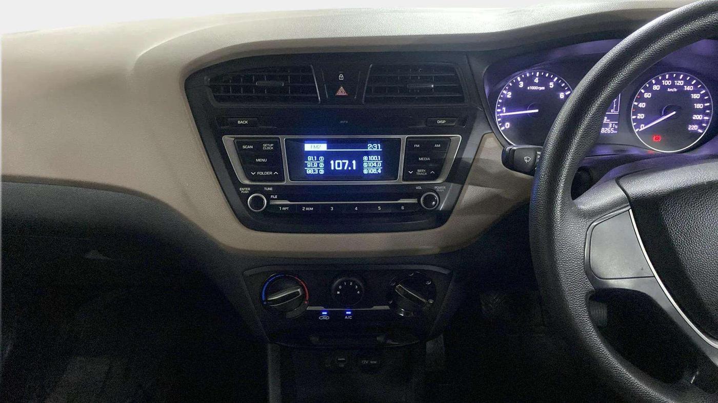 2017 Hyundai Elite i20 MAGNA EXECUTIVE 1.2, Petrol, Manual, 58,382 km, Air Conditioner