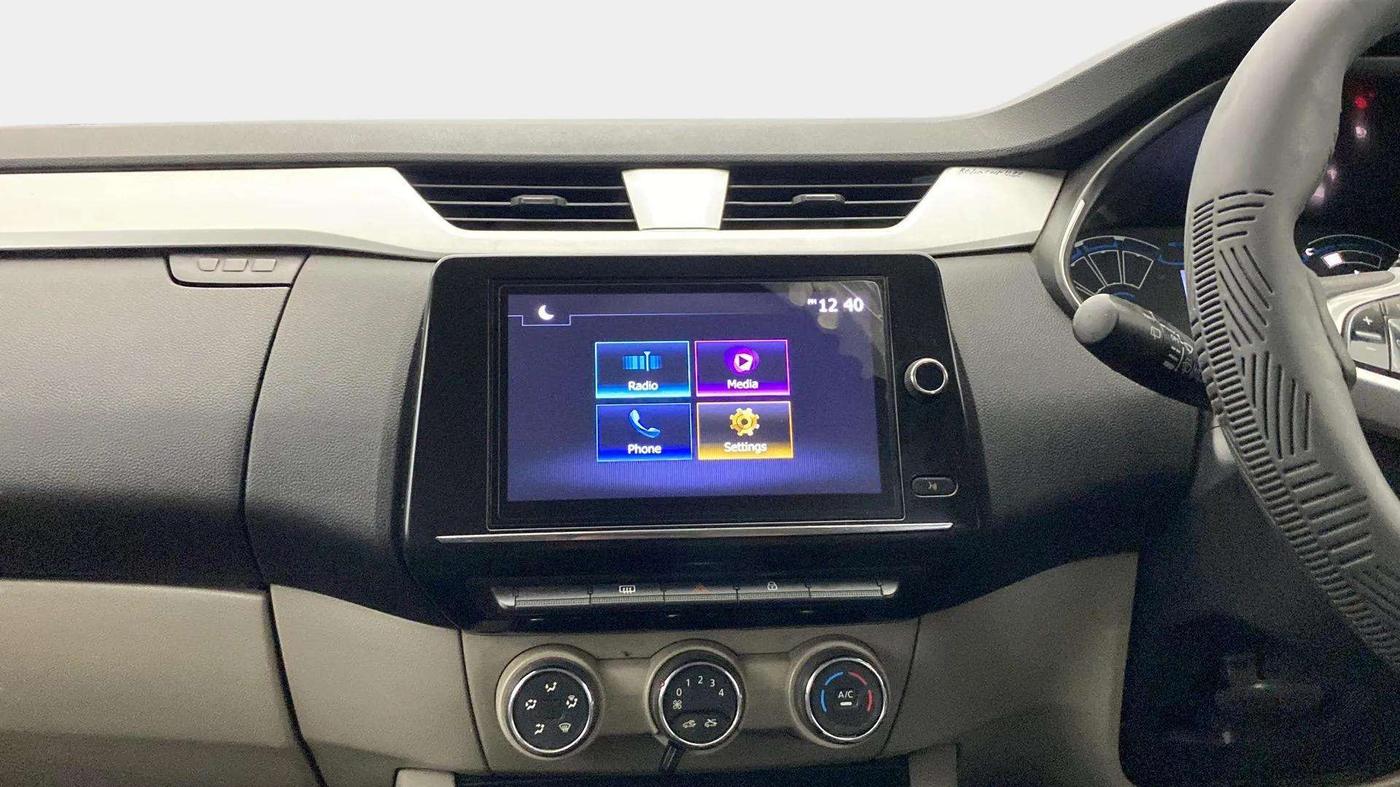 2021 Renault TRIBER RXZ AMT, Petrol, Automatic, 40,004 km, Air Conditioner