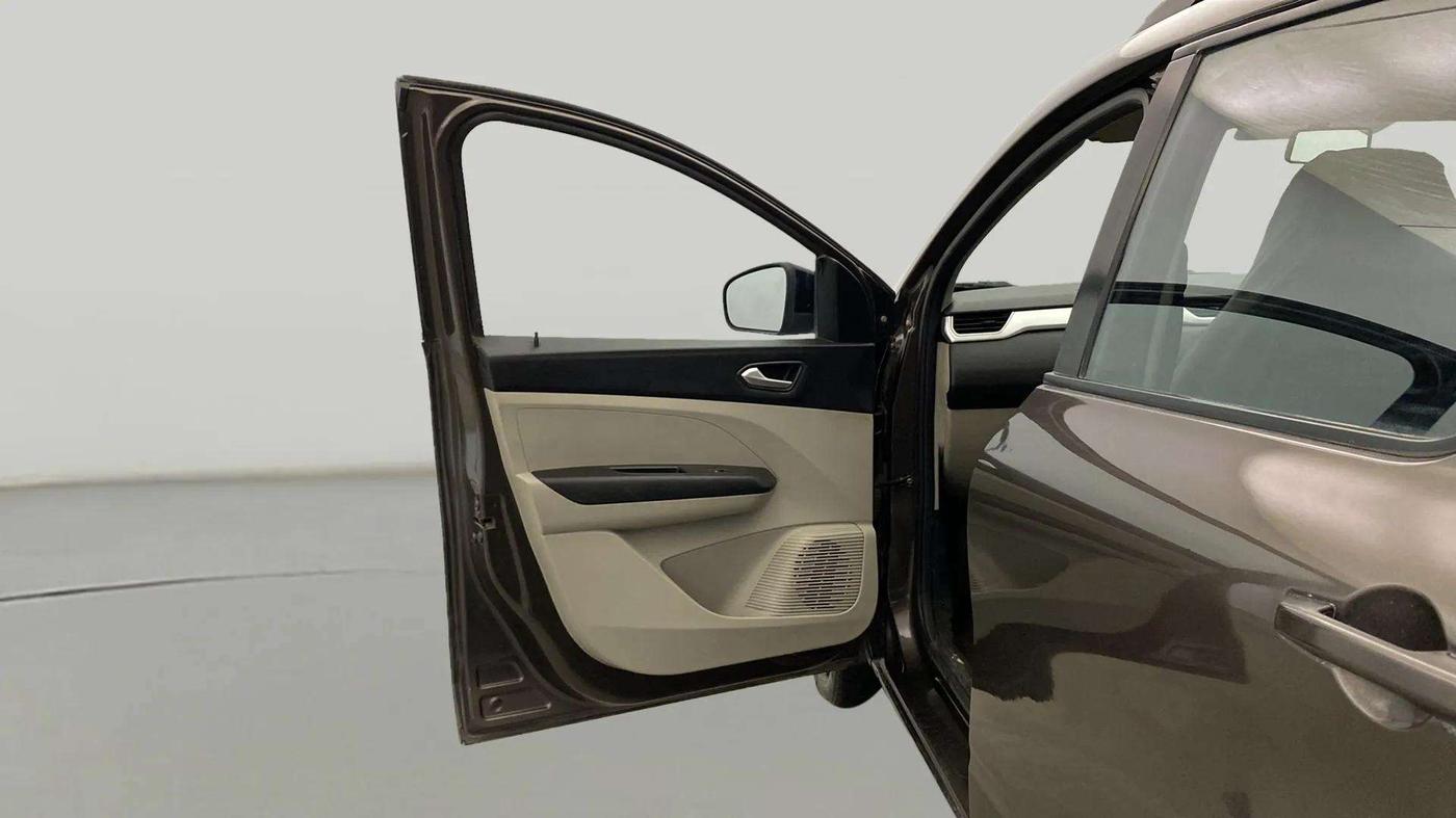 2021 Renault TRIBER RXZ AMT, Petrol, Automatic, 40,004 km, LHS Front Door