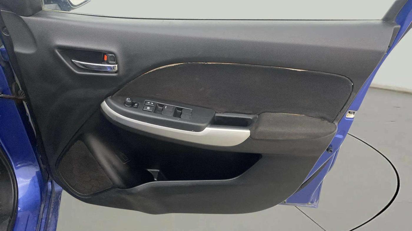 2016 Maruti Baleno DELTA PETROL 1.2, Petrol, Manual, 52,125 km, Driver Side Door Panels Control