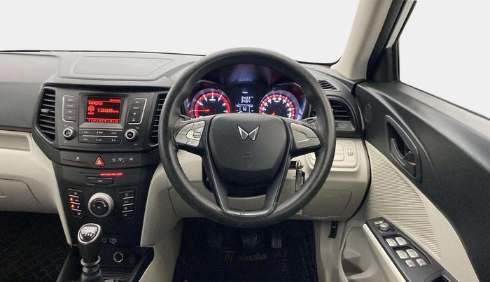 2024 Mahindra XUV300 W6 1.2 PETROL, Petrol, Manual, 8,763 km, Steering Wheel Close Up