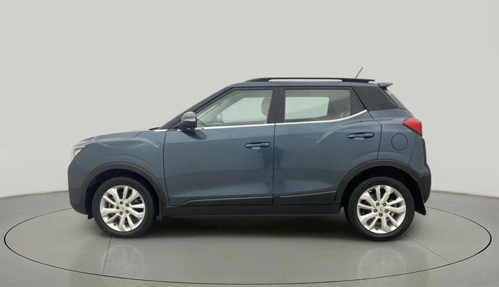 2020 Mahindra XUV300 W8 1.2 PETROL, Petrol, Manual, 72,822 km, Left Side