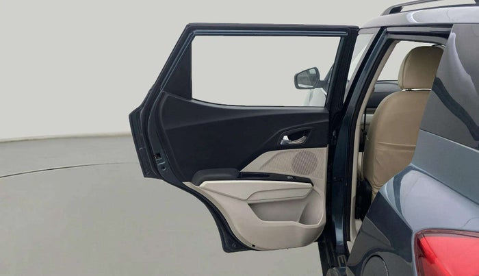 2020 Mahindra XUV300 W8 1.2 PETROL, Petrol, Manual, 72,822 km, LHS Rear Door