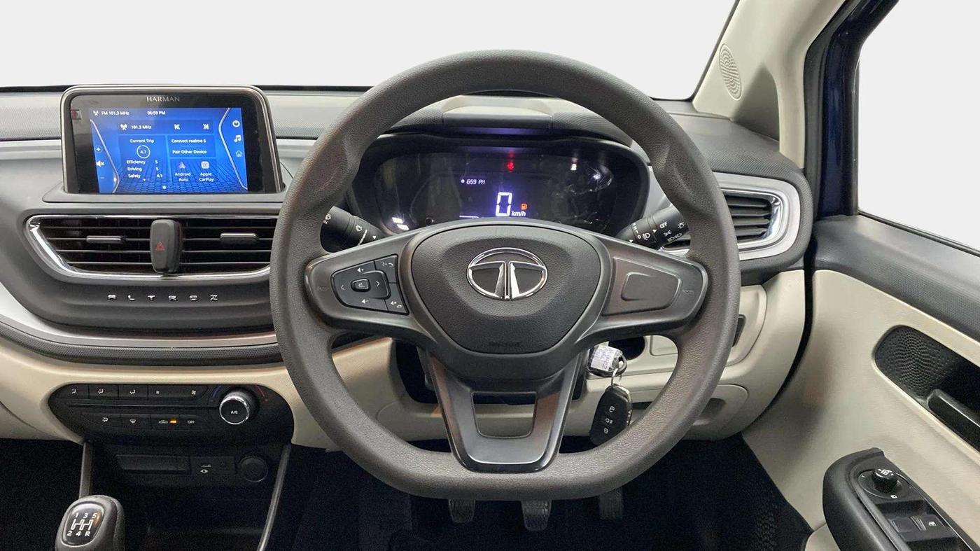 2023 Tata ALTROZ XM PLUS CNG, CNG, Manual, 18,498 km, Steering Wheel Close Up