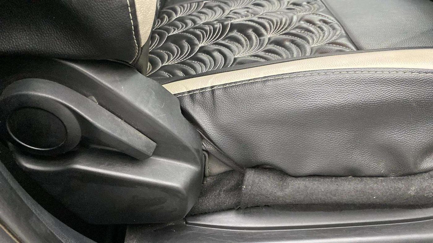 2023 Tata ALTROZ XM PLUS CNG, CNG, Manual, 18,498 km, Driver Side Adjustment Panel