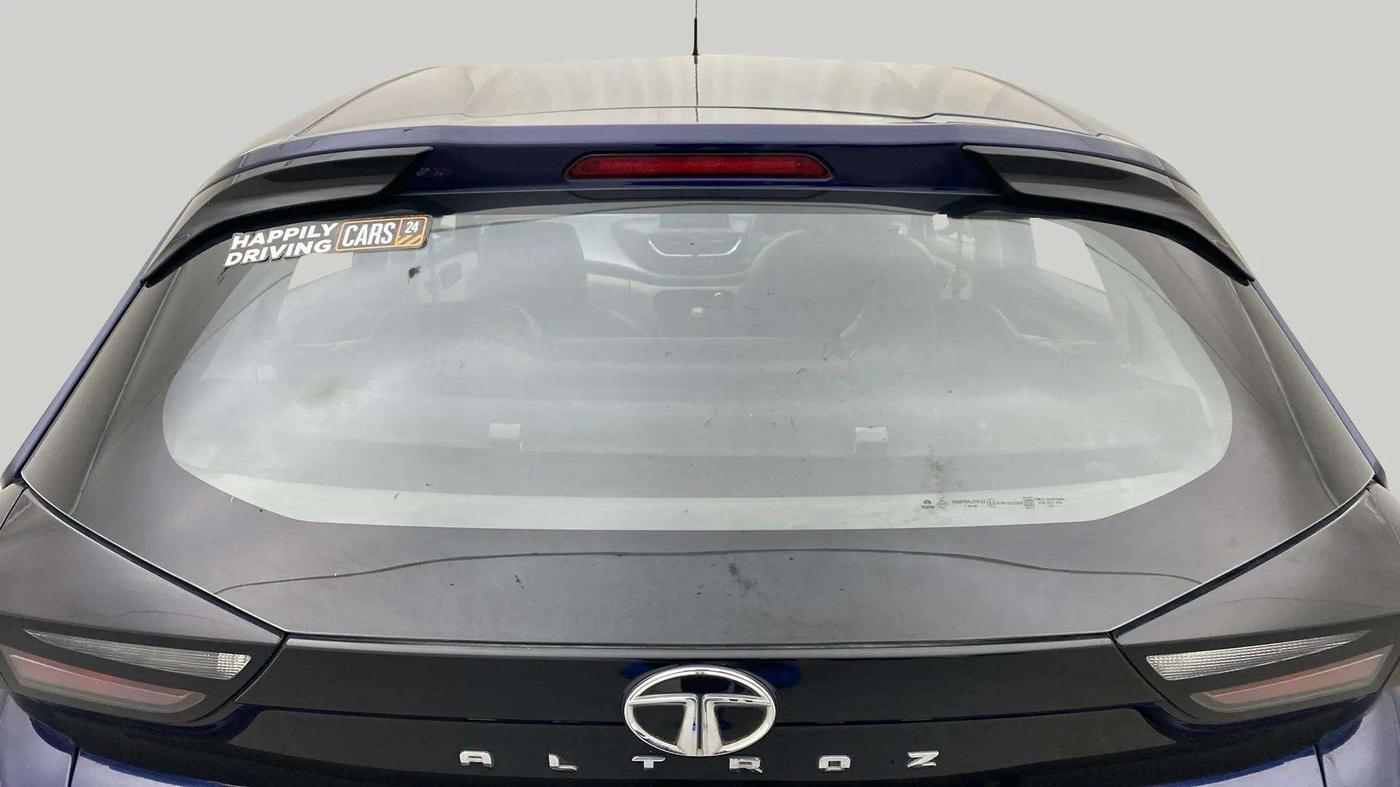 2023 Tata ALTROZ XM PLUS CNG, CNG, Manual, 18,498 km, Rear Windshield