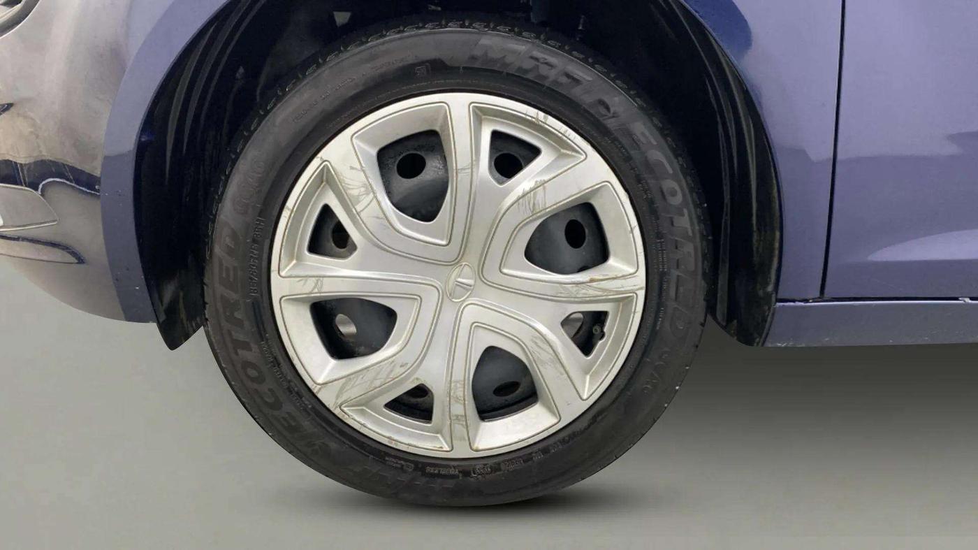 2023 Tata ALTROZ XM PLUS CNG, CNG, Manual, 18,498 km, Left Front Wheel