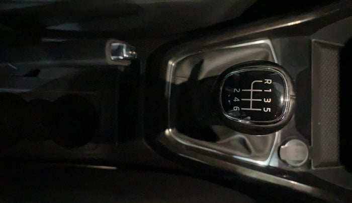 2023 Skoda KUSHAQ STYLE 1.0L TSI MT, Petrol, Manual, 19,696 km, Gear Lever