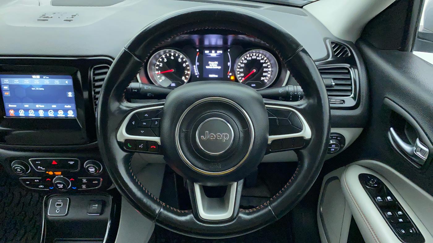 2018 Jeep Compass LIMITED O 1.4 AT, Petrol, Automatic, 75,789 km, Steering Wheel Close Up