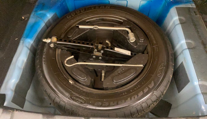 2018 Tata NEXON XM PETROL, Petrol, Manual, 93,655 km, Spare Tyre