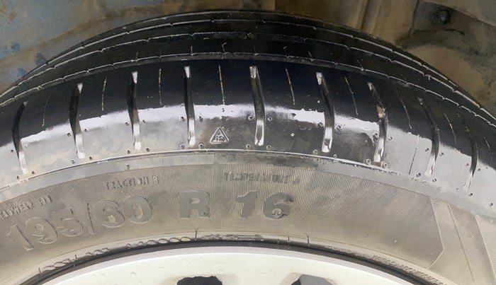 2018 Tata NEXON XM PETROL, Petrol, Manual, 93,655 km, Left Rear Tyre Tread