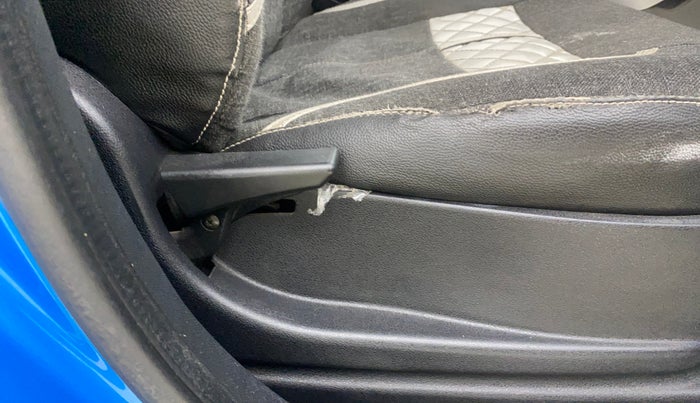 2018 Tata NEXON XM PETROL, Petrol, Manual, 93,655 km, Driver Side Adjustment Panel