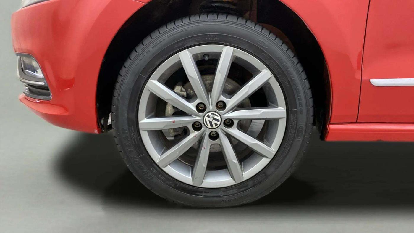 2019 Volkswagen Polo HIGHLINE PLUS 1.5 16 ALLOY, Diesel, Manual, 23,999 km, Left Front Wheel