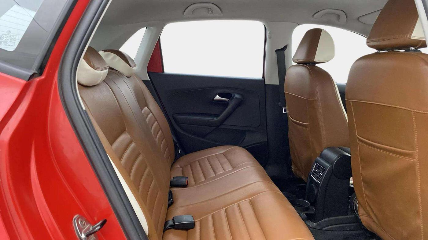 2019 Volkswagen Polo HIGHLINE PLUS 1.5 16 ALLOY, Diesel, Manual, 23,999 km, Right Side Rear Door Cabin