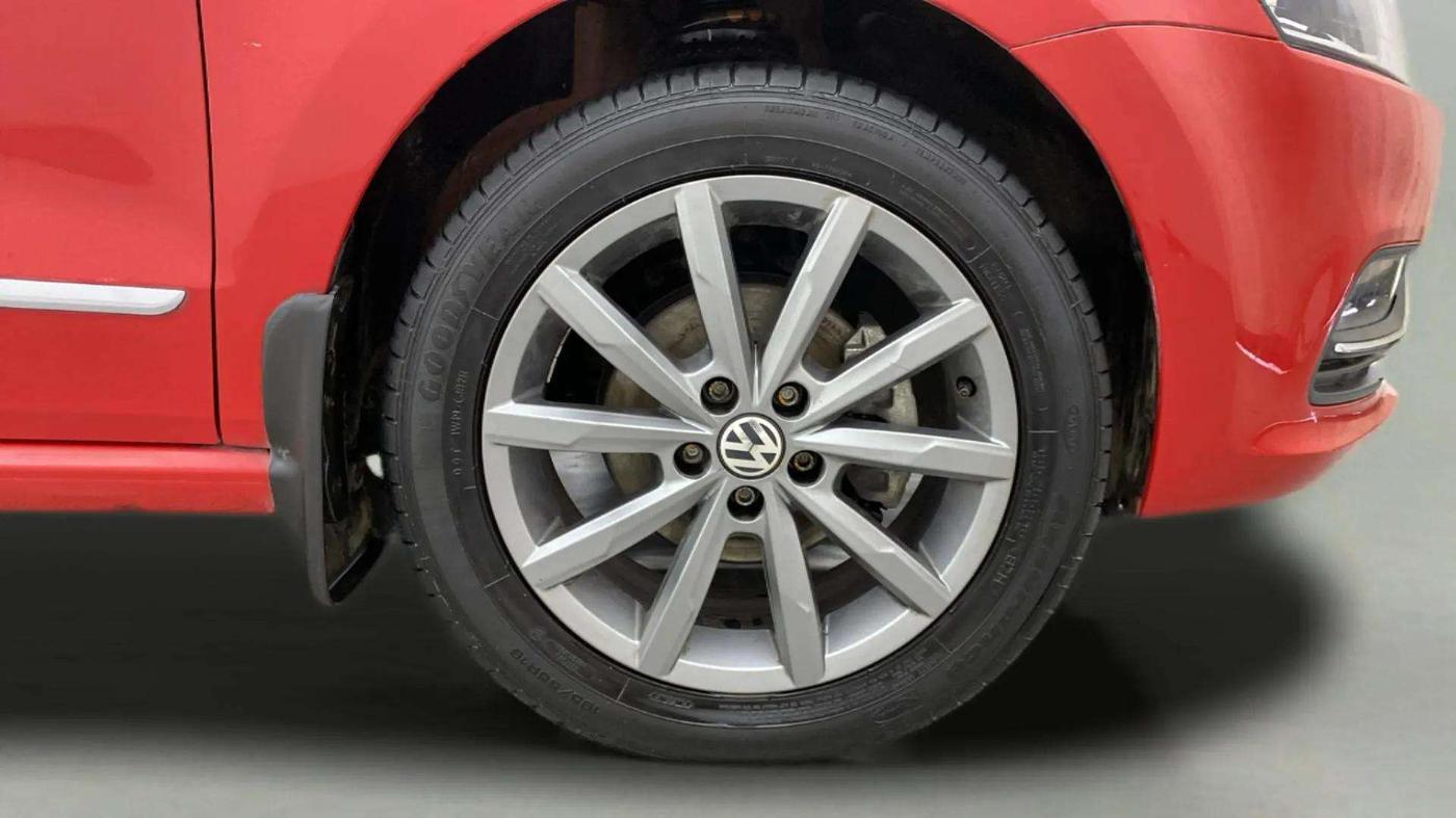 2019 Volkswagen Polo HIGHLINE PLUS 1.5 16 ALLOY, Diesel, Manual, 23,999 km, Right Front Wheel