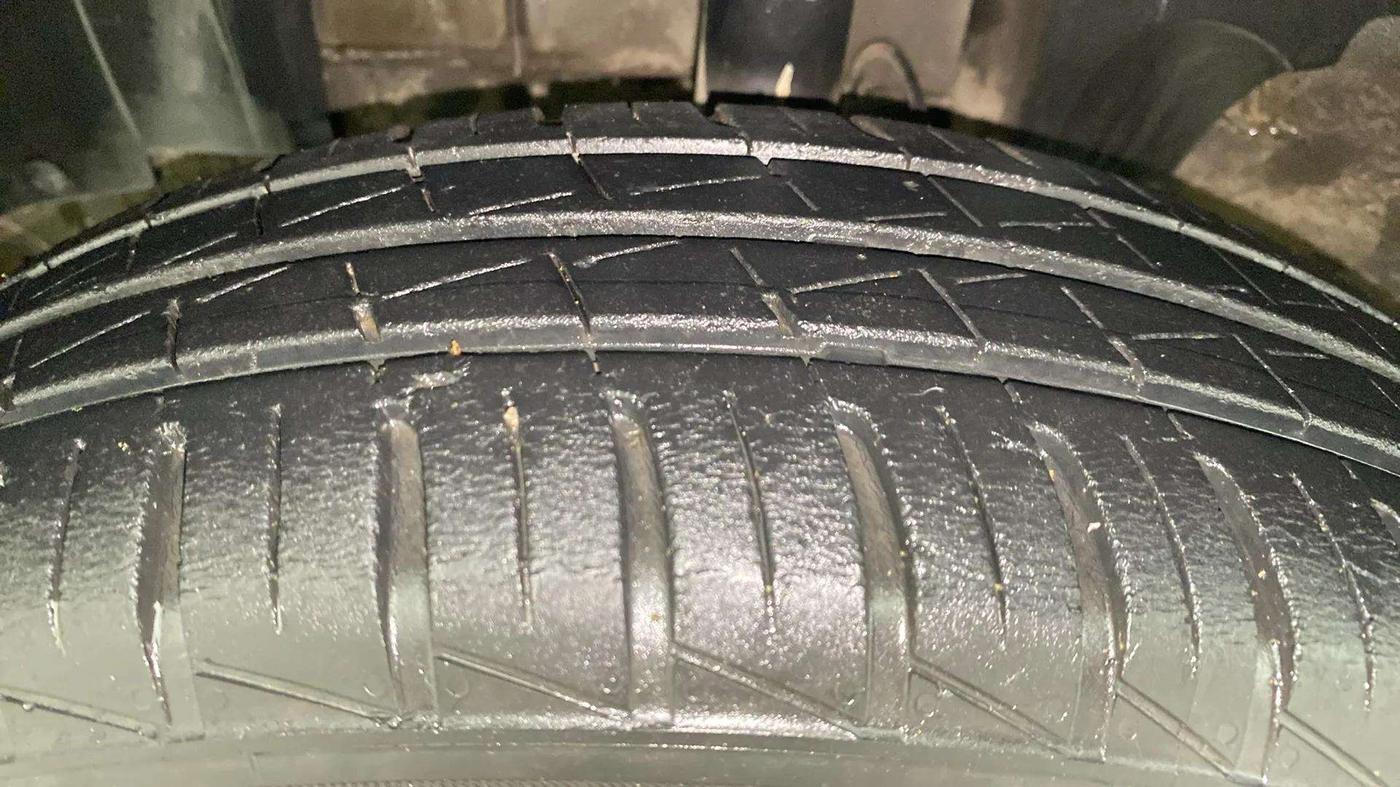 2020 Renault Kwid RXT 1.0 (O), Petrol, Manual, 45,220 km, Left Front Tyre Tread