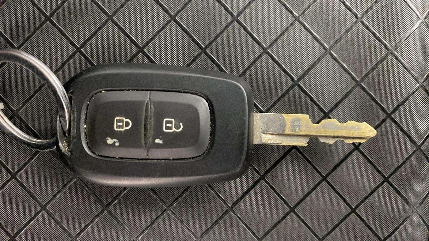 2020 Renault Kwid RXT 1.0 (O), Petrol, Manual, 45,220 km, Key Close Up