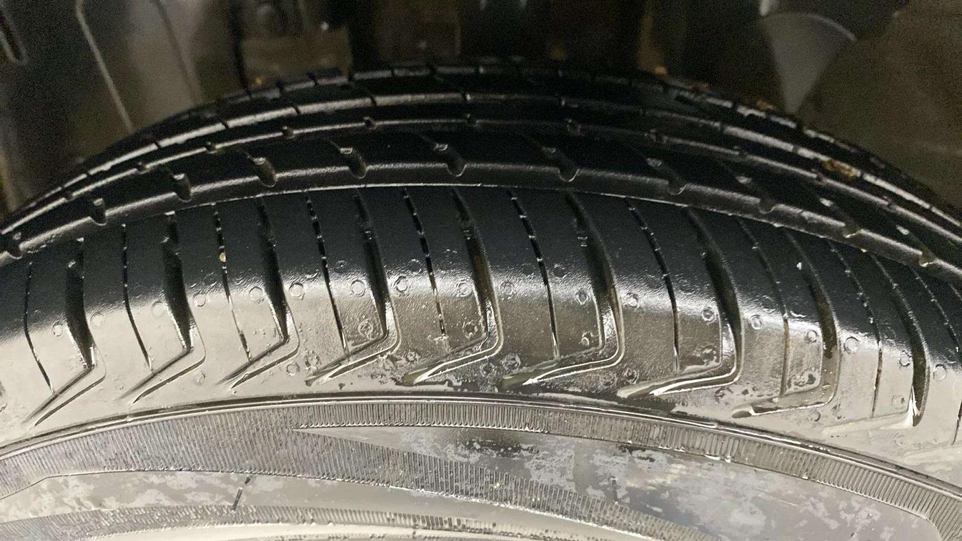 2018 Renault Kwid RXT 1.0 AMT (O), Petrol, Automatic, 72,598 km, Left Front Tyre Tread