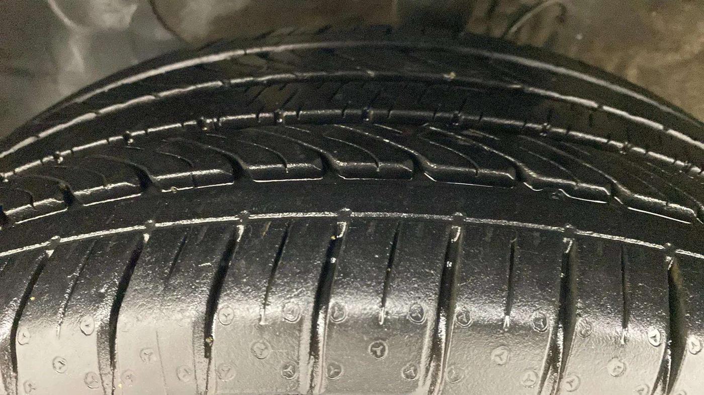 2016 Hyundai Elite i20 ASTA 1.2, Petrol, Manual, 47,787 km, Left Front Tyre Tread
