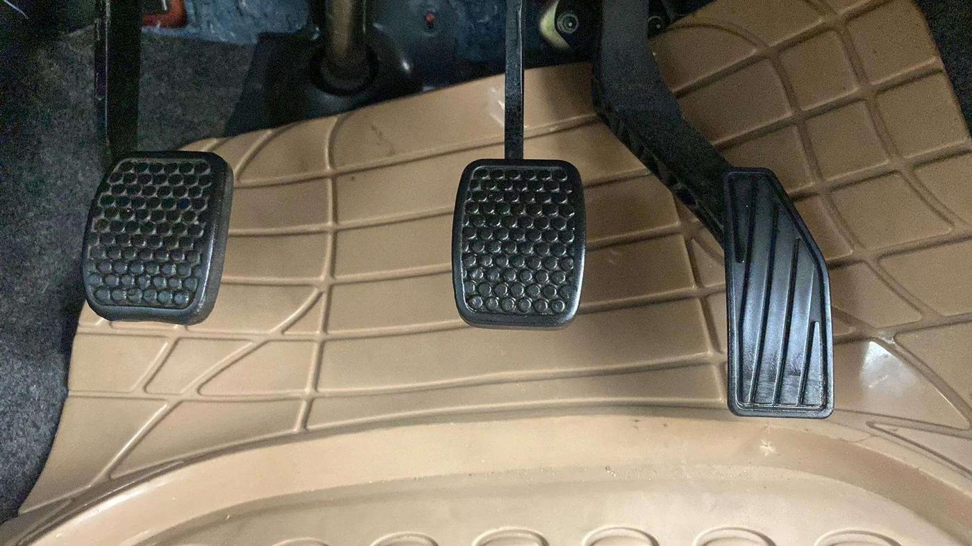 2019 Maruti Alto 800 LXI O, Petrol, Manual, 43,522 km, Pedals