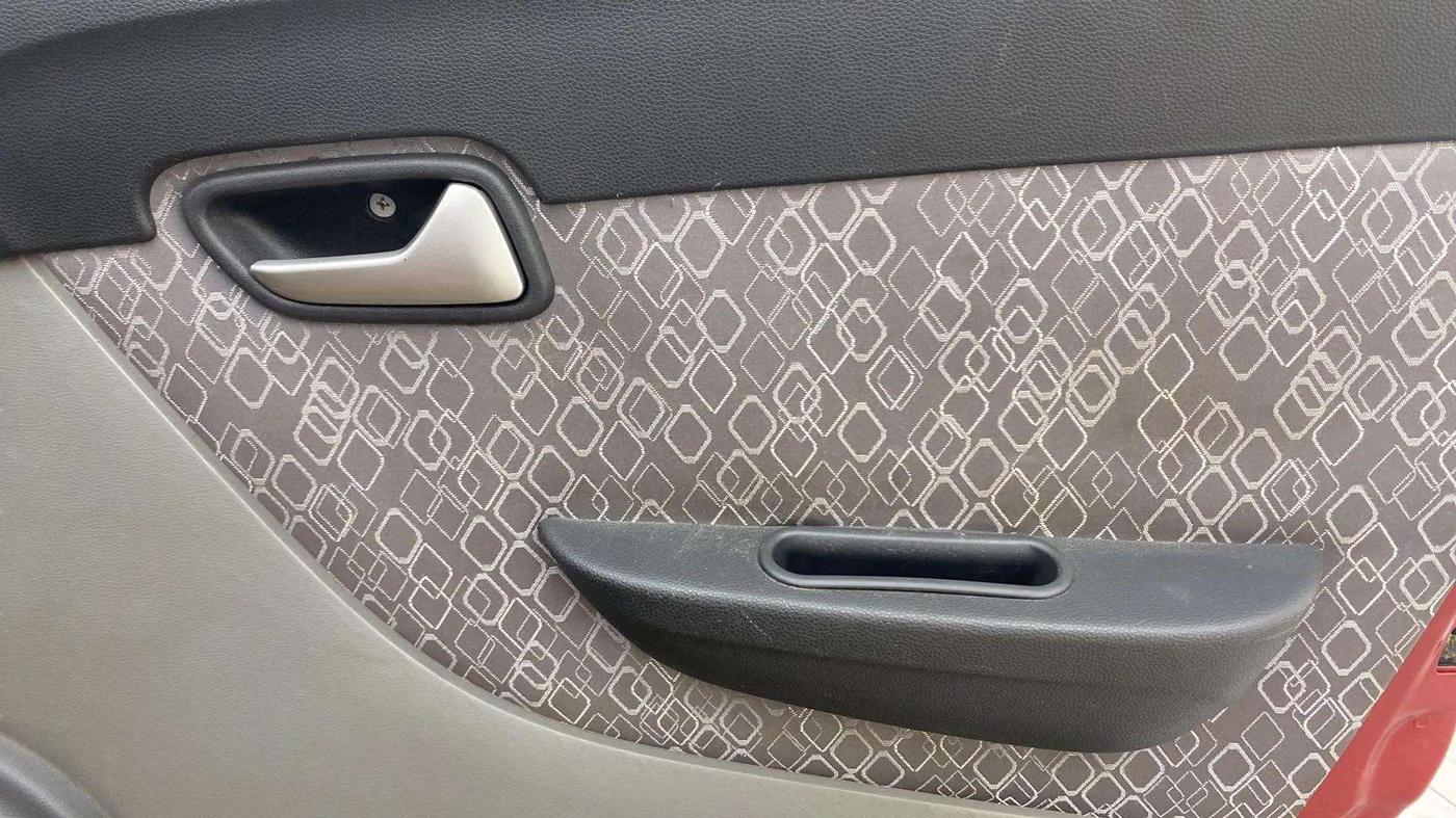 2019 Maruti Alto 800 LXI O, Petrol, Manual, 43,522 km, Driver Side Door Panels Control