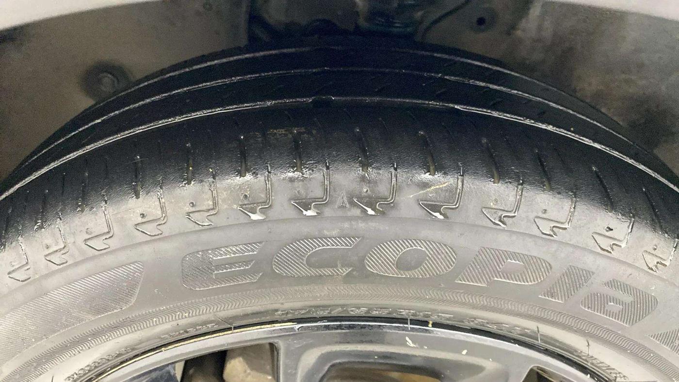 2017 Maruti IGNIS ZETA 1.2 AMT, Petrol, Automatic, 37,904 km, Right Rear Tyre Tread