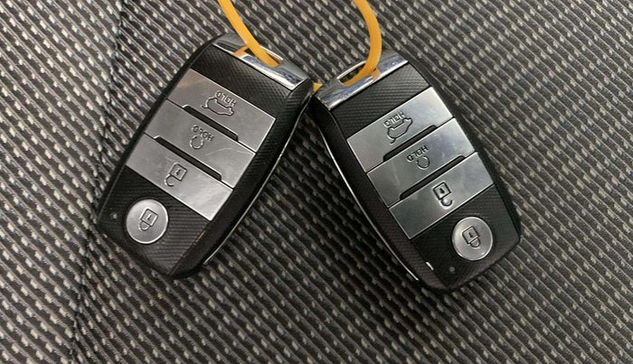 2022 KIA SELTOS HTK PLUS 1.5, Petrol, Manual, 19,116 km, Key Close Up