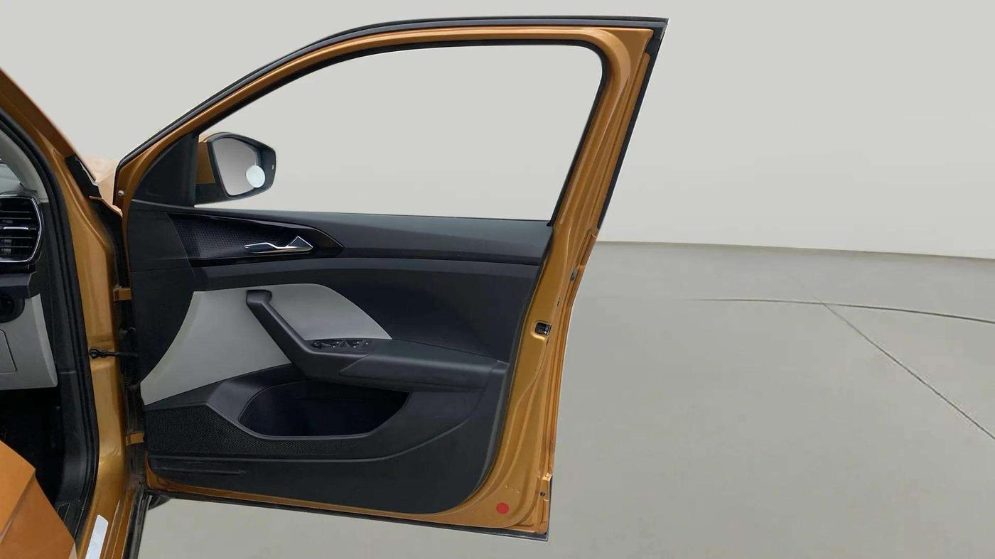 2022 Skoda KUSHAQ STYLE 1.0L TSI AT (6 AIRBAGS), Petrol, Automatic, 18,626 km, RHS Front Door
