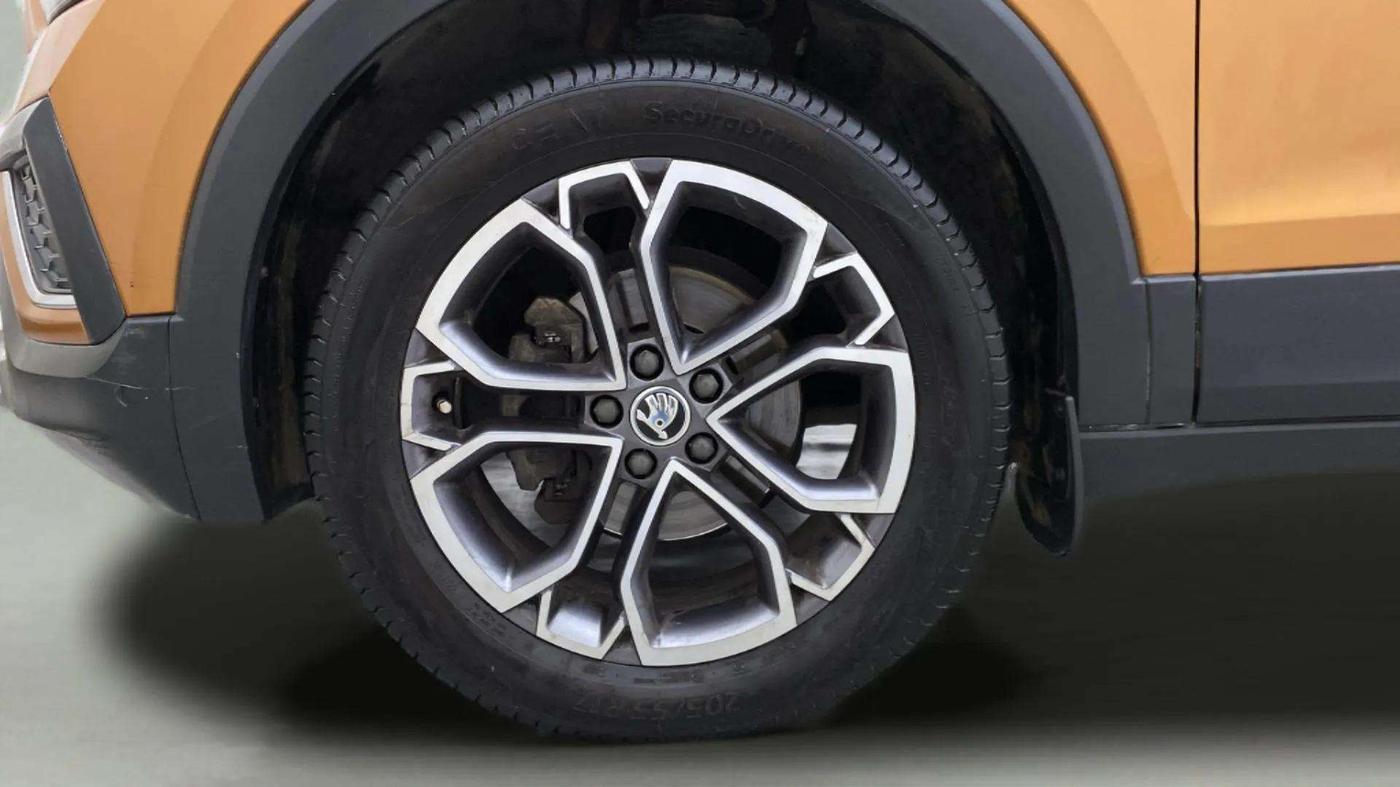 2022 Skoda KUSHAQ STYLE 1.0L TSI AT (6 AIRBAGS), Petrol, Automatic, 18,626 km, Left Front Wheel