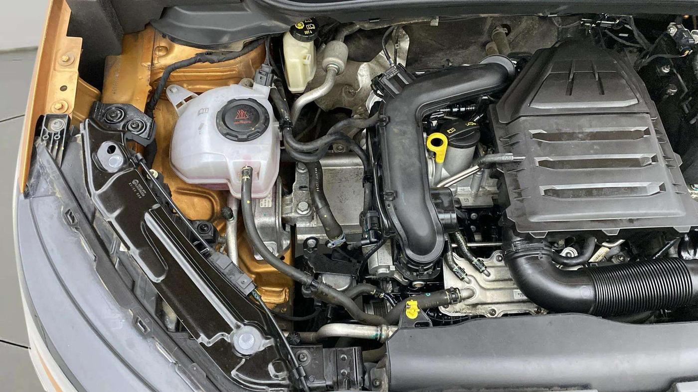 2022 Skoda KUSHAQ STYLE 1.0L TSI AT (6 AIRBAGS), Petrol, Automatic, 18,626 km, Engine View - Right